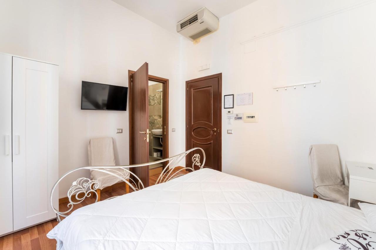 Rooms Piramide Rzym Zewnętrze zdjęcie