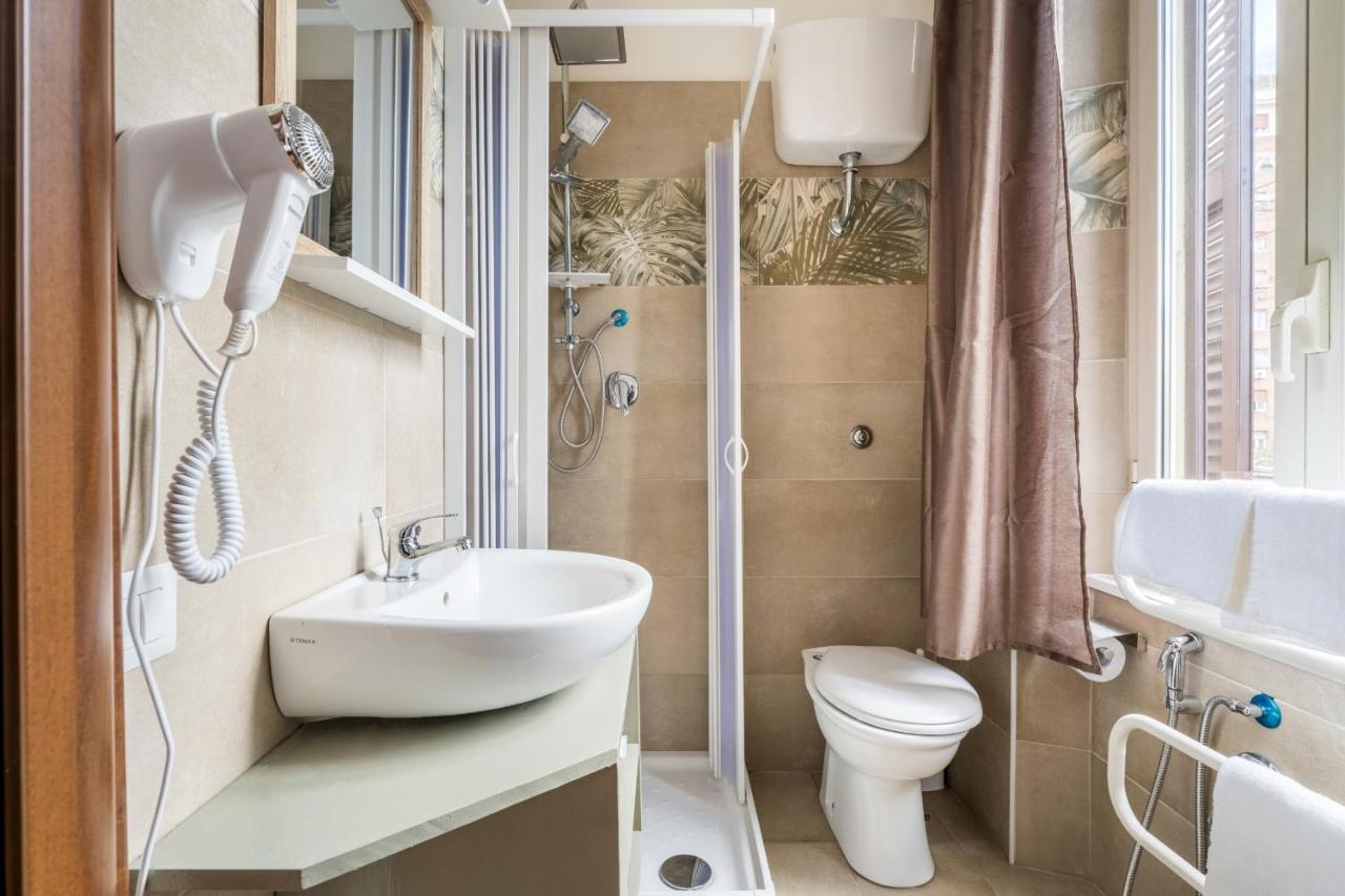 Rooms Piramide Rzym Zewnętrze zdjęcie